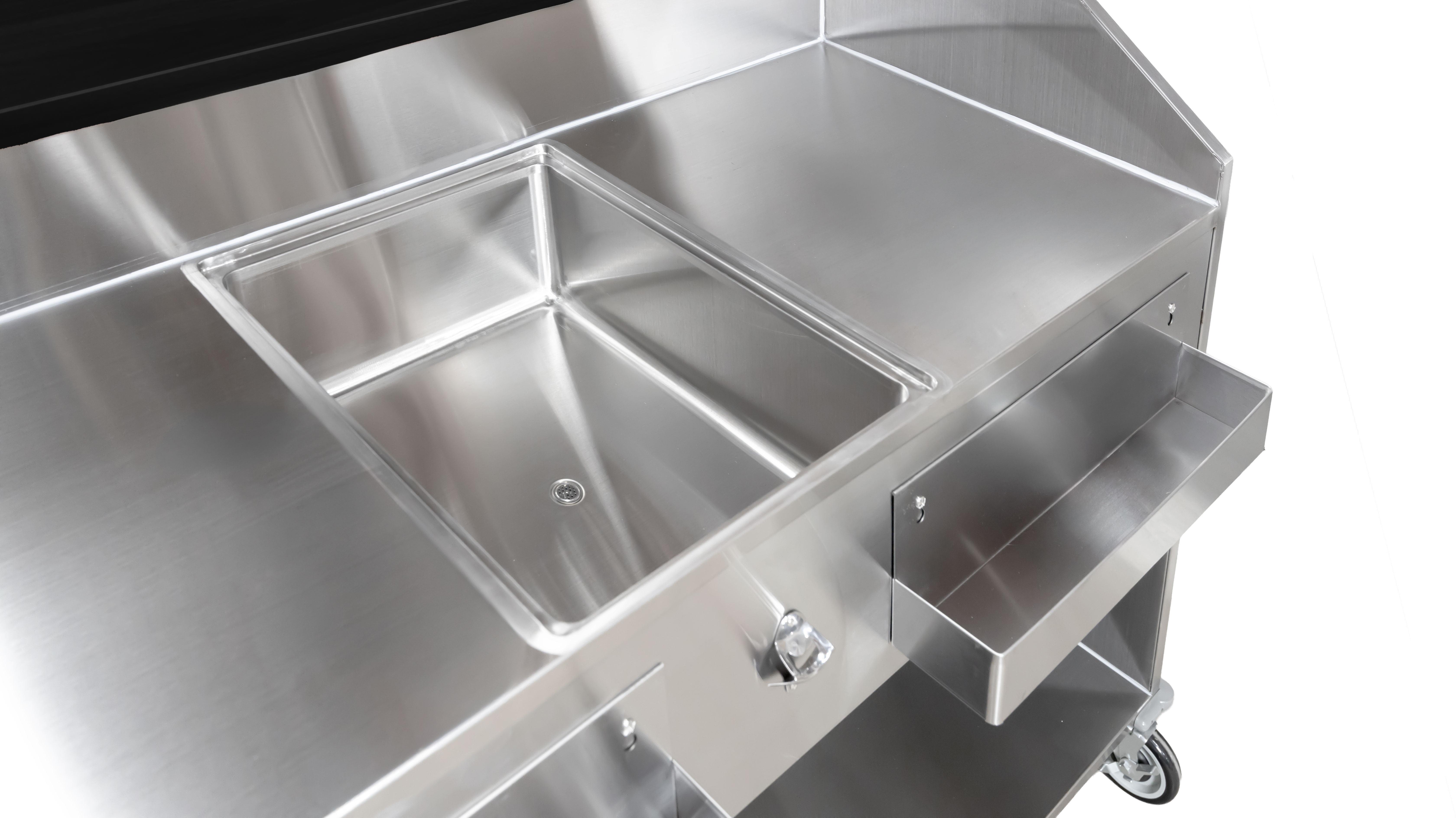 61″ Portable Bar with Open Bottom, Ice Bin, Shut-off Valve and Speed Rails