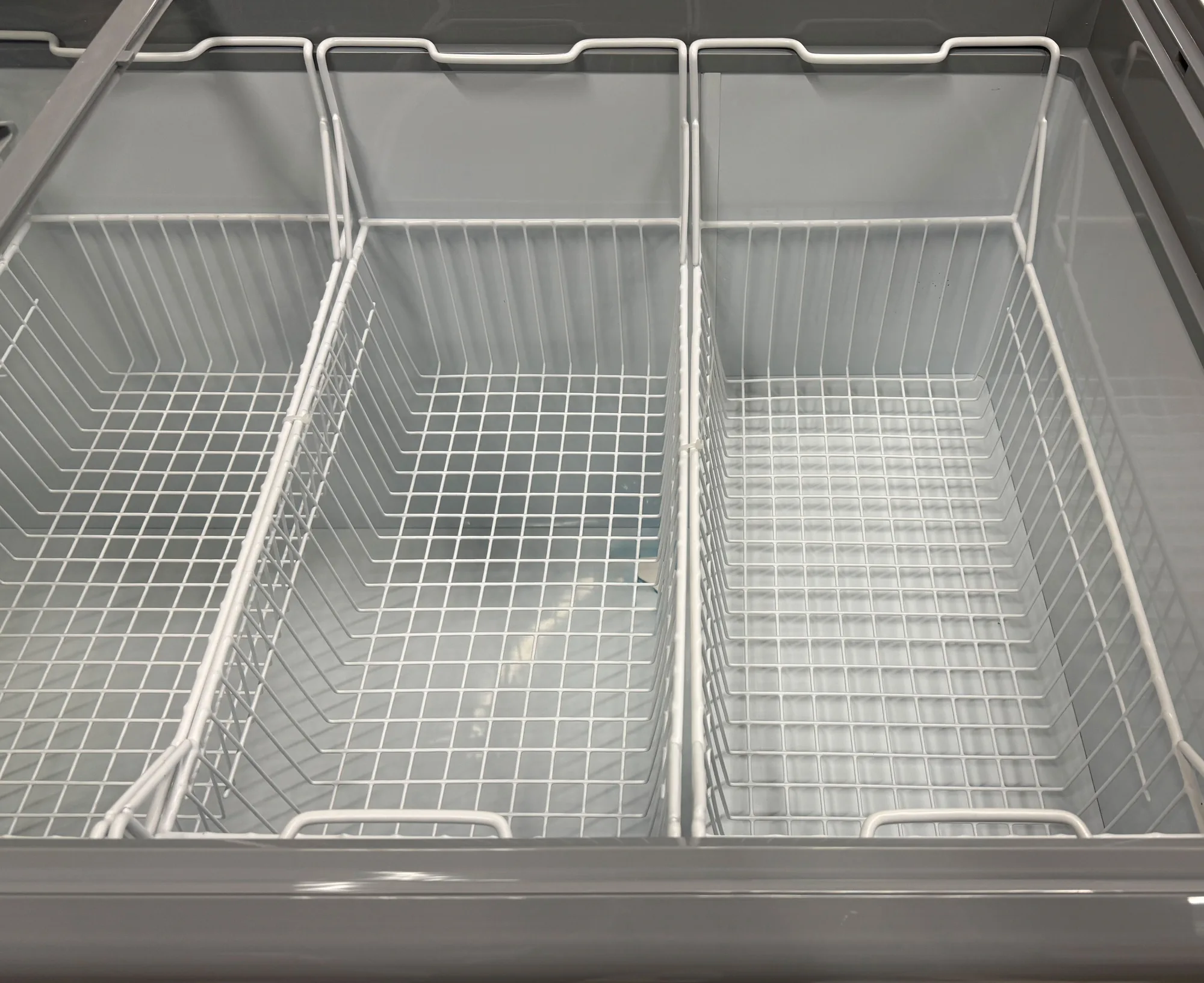 79″ Two (2) Door Ice Cream Display Chest Freezer with Curved Glass Top, 24.72 cu. ft. (700 L)