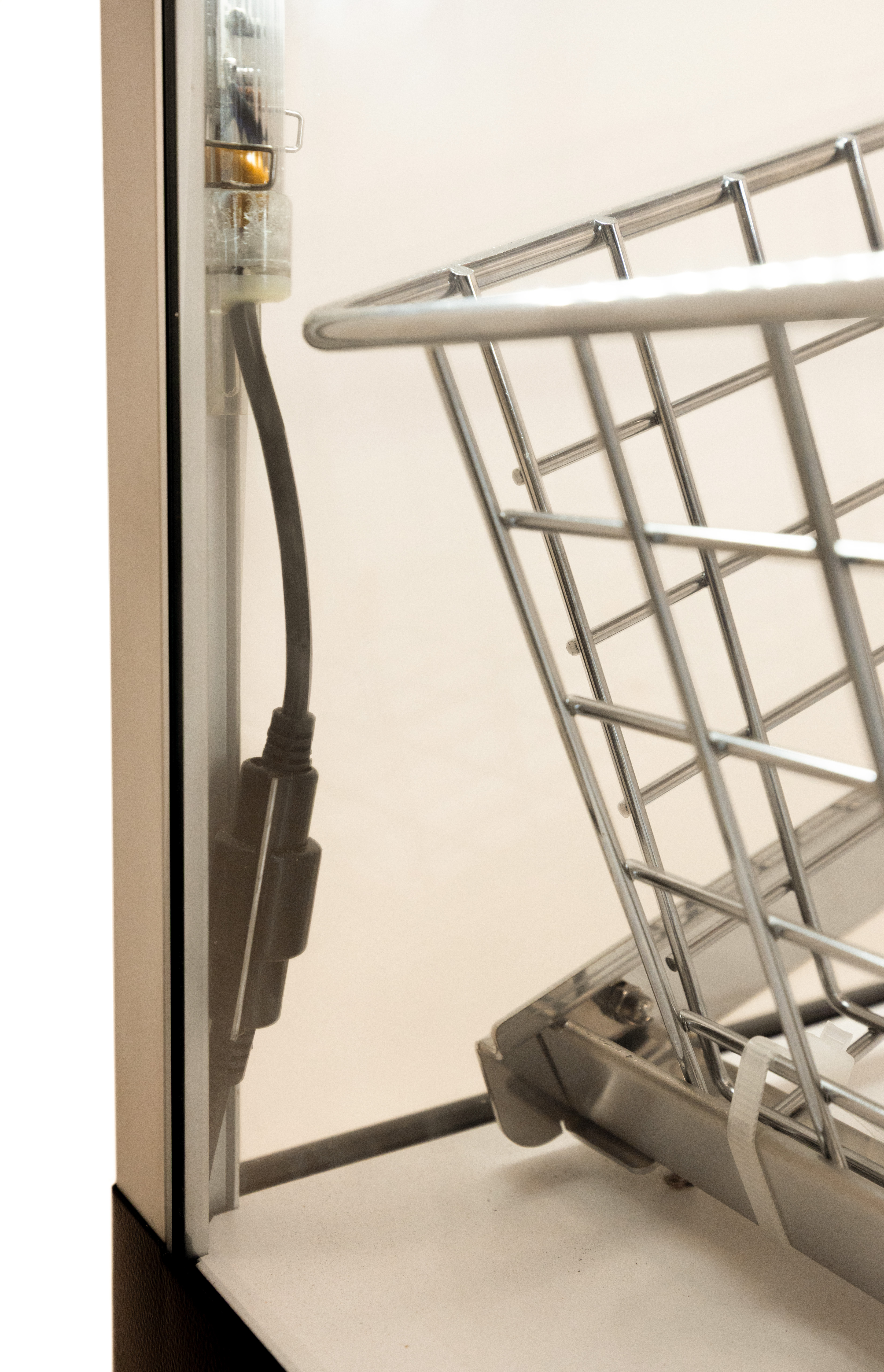 Ambient Display Case 60", 12 Baskets, Warm White