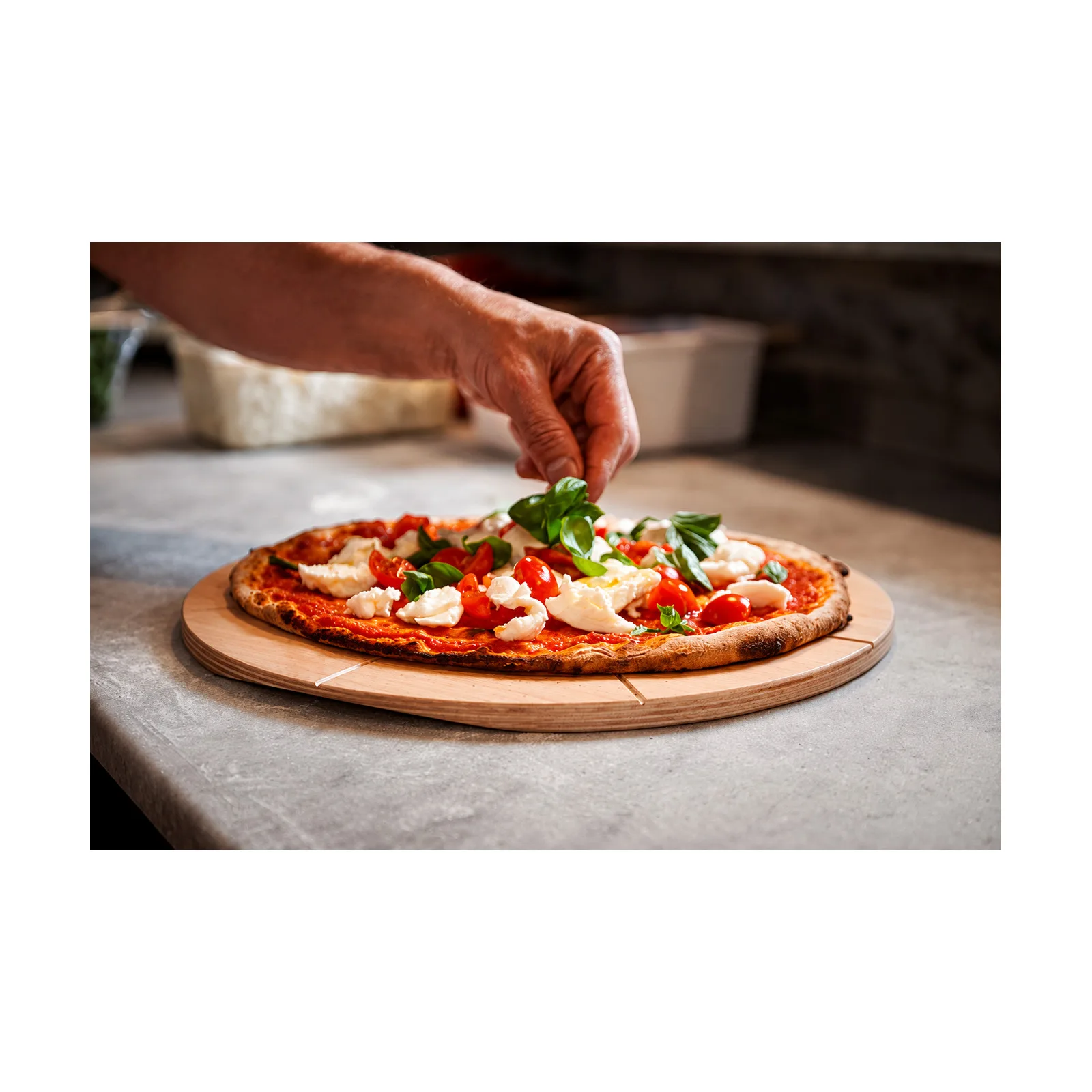 Linea Dori 16″ x 16″ Beech Wood Round Pizza Cutting Board, 8 Carved Slices, 0.5″ Thick