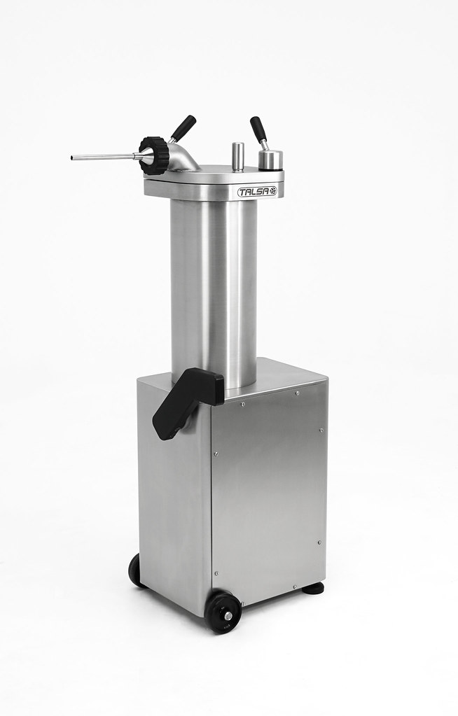 Talsa F14S 26 lb (12 kg) Hydraulic Piston Sausage Stuffer Stainless Steel | Trento – 110V, 750W (1 HP)