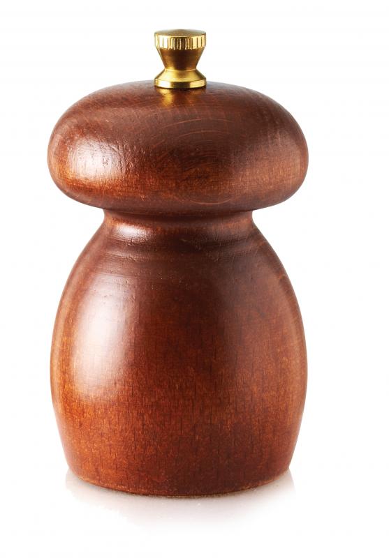 Classic Collection – 8-cm Pepper Mill Long Seasoning Beech Wood