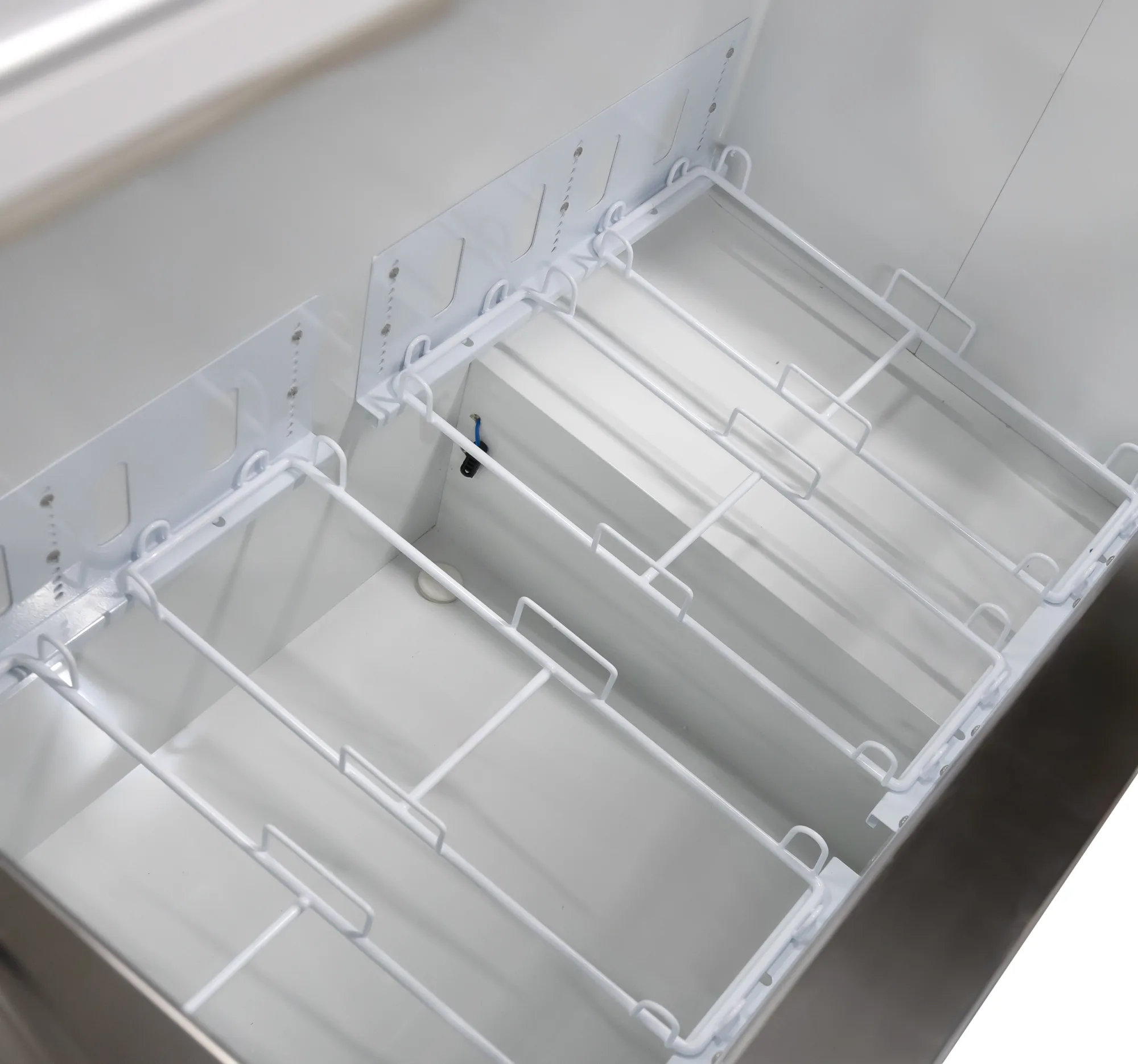 68″ 12+8 Tubs Capacity Ice Cream Dipping Display with Sneeze Guard